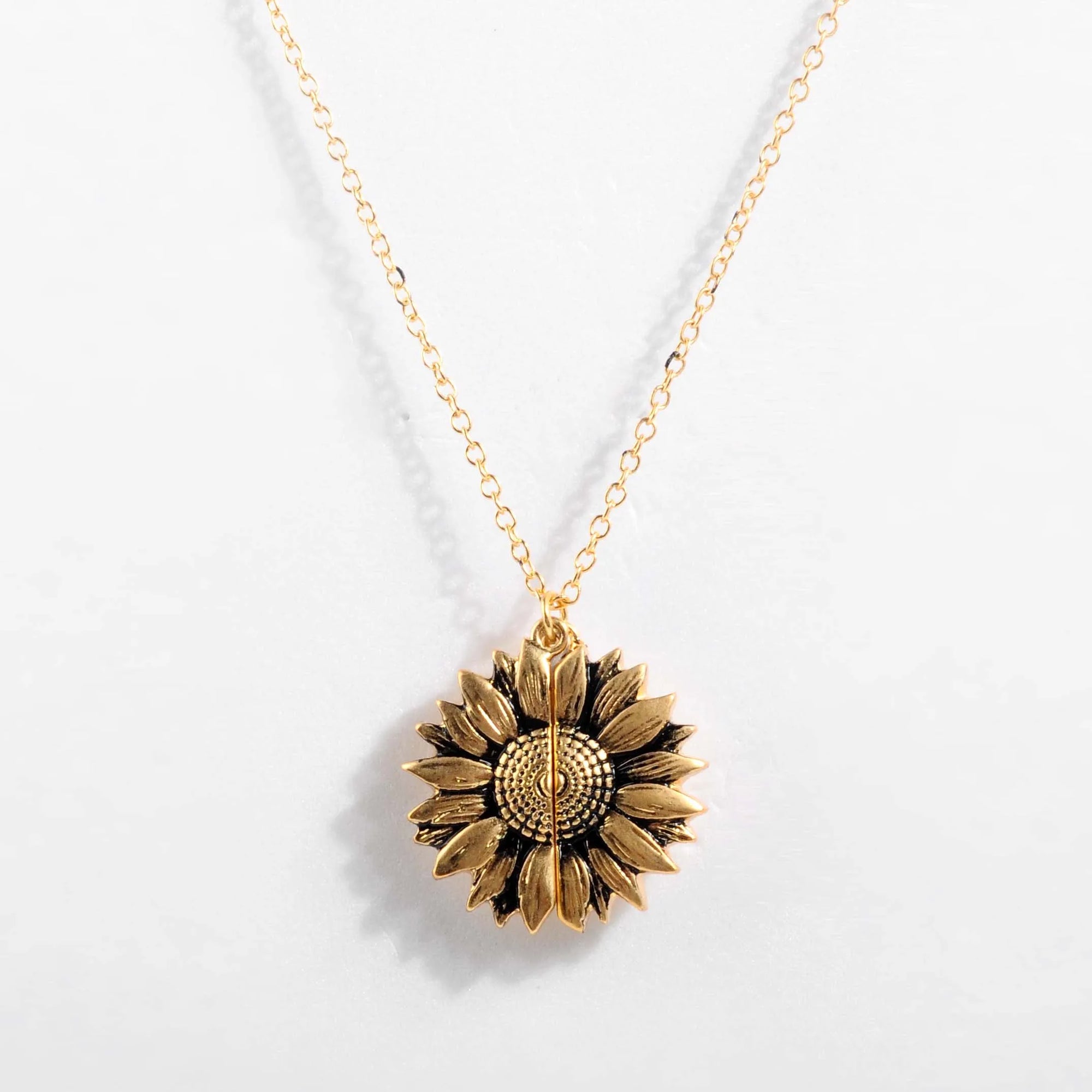 Vintage "You Are My Sunshine" Sunflower Pendant Necklace for Women – Zinc Alloy Fashion Jewelry